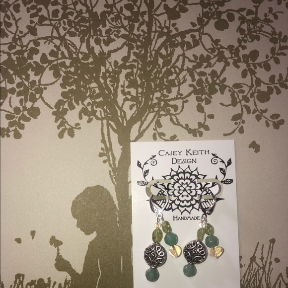 Spring Green Cluster Earring - Picture 4 of 6